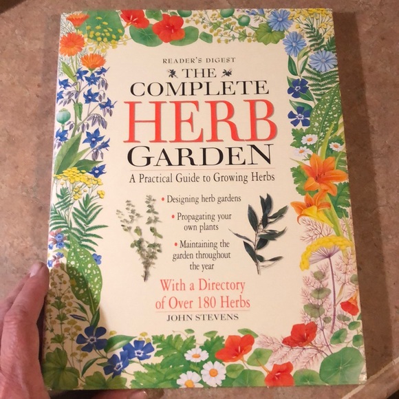 Other - 🔴2/$10🛍 The Complete Herb Garden book